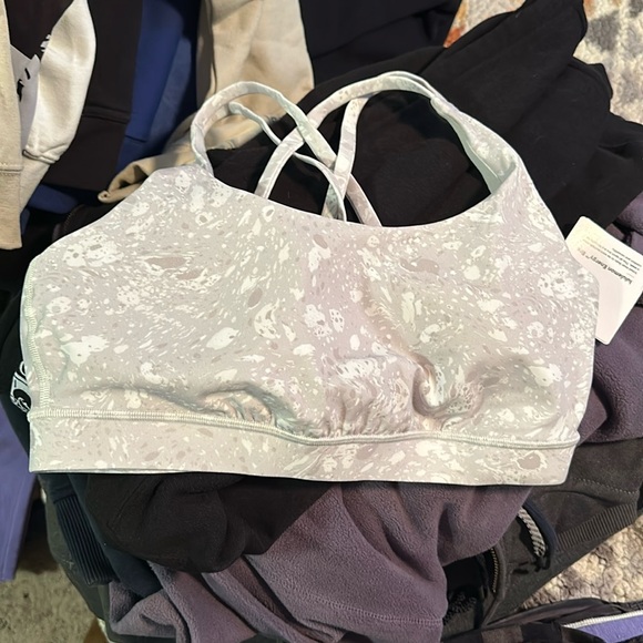 Lululemon Energy Bra - Picture 2 of 4